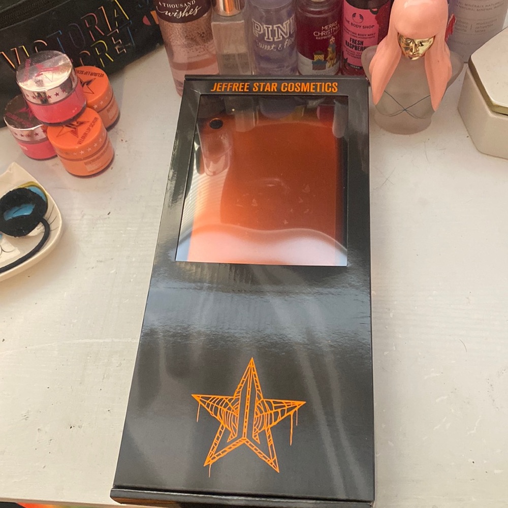 Jeffree star hand mirror never opened! Opened in a mystery box